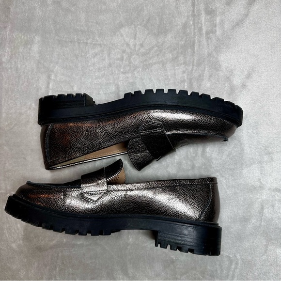 Banana Republic Vee St Metallic Loafers Sz 9 - Picture 6 of 10